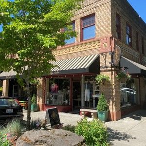 Meet your Posher, Marilyn